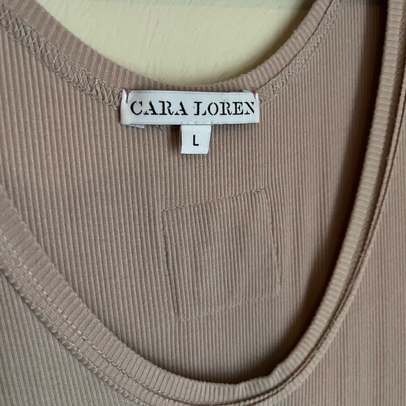 Cara Loren Ribbed Tan Top - Picture 2 of 5